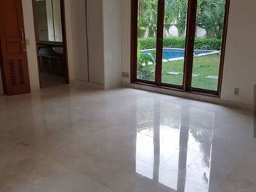 For Rent 4BR Beautiful House with Big Garden at South Kemang