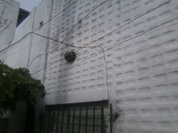 CASA CON LOCAL COMERCIAL IDEAL PARA 2 FAMILIAS en Glew Este