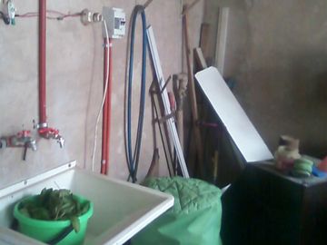 CASA CON LOCAL COMERCIAL IDEAL PARA 2 FAMILIAS en Glew Este
