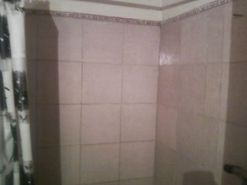 CASA CON LOCAL COMERCIAL IDEAL PARA 2 FAMILIAS en Glew Este