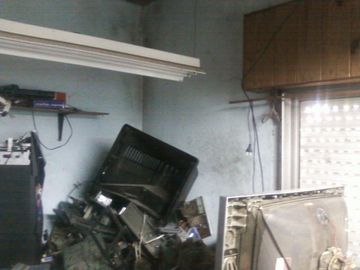 CASA CON LOCAL COMERCIAL IDEAL PARA 2 FAMILIAS en Glew Este