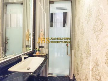 Dijual Villa Hook Very Lux View Swimming Pool Full Furnish Super Lux Komplek Citra Garden Cluster Mansion Garden