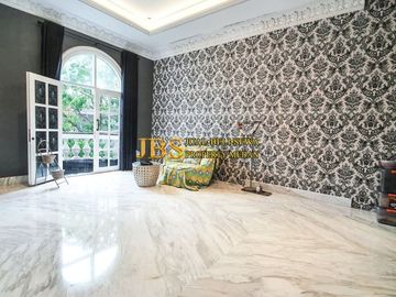 Dijual Villa Hook Very Lux View Swimming Pool Full Furnish Super Lux Komplek Citra Garden Cluster Mansion Garden