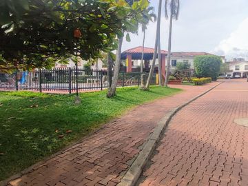 casa en venta en ciudad jardín. Cod V16936