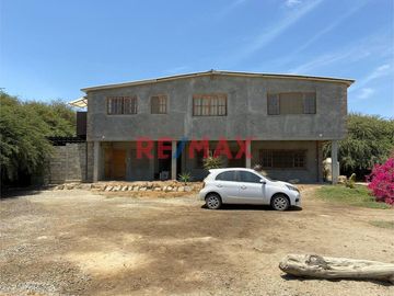 Venta de Terreno Agrícola de 7790 m² con Casa en Catacaos

Ubicado en el distrito de Catacaos, este terreno agrícola de 7790 m² ofrece un gran poten