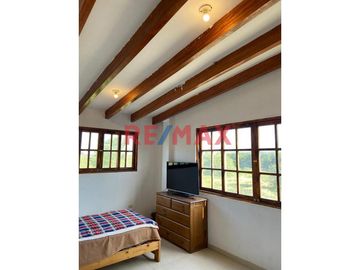 Venta de Terreno Agrícola de 7790 m² con Casa en Catacaos

Ubicado en el distrito de Catacaos, este terreno agrícola de 7790 m² ofrece un gran poten