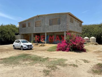 Venta de Terreno Agrícola de 7790 m² con Casa en Catacaos

Ubicado en el distrito de Catacaos, este terreno agrícola de 7790 m² ofrece un gran poten