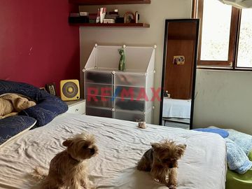 Se vende CASA DE 3 PISOS 
Ubicación:  Calle Cerro Hermoso Mz L1 lote 16 Urb Loyola 1ra etapa Surco 
Ideal para:
- Familias numerosas
- Inversioni