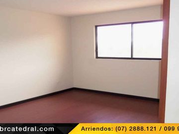 Casa de venta en Avenida del Tejar – código:17395