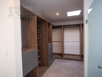 Casa con opción a 4a Habitación en Zibatá, Santiago de Querétaro Centro