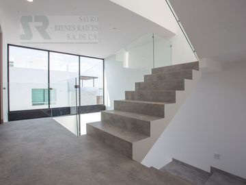 Casa con opción a 4a Habitación en Zibatá, Santiago de Querétaro Centro