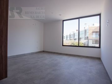 Casa con opción a 4a Habitación en Zibatá, Santiago de Querétaro Centro