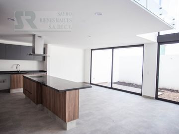 Casa con opción a 4a Habitación en Zibatá, Santiago de Querétaro Centro
