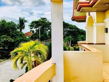 House for SALE with 5 Bedroom in Angeles City Near Clark and SM