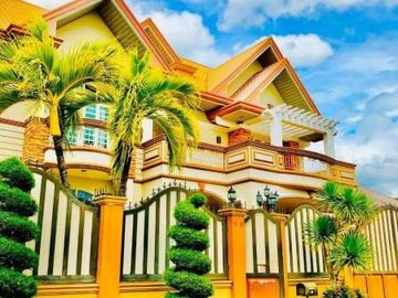 House for SALE with 5 Bedroom in Angeles City Near Clark and SM