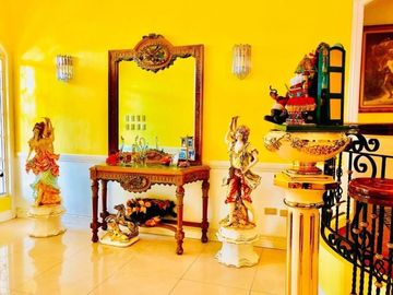 House for SALE with 5 Bedroom in Angeles City Near Clark and SM