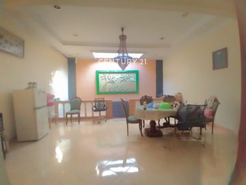 Rumah Luas Bagus Akses Mudah Dekat Fasilitas Umum Di Taman Modern