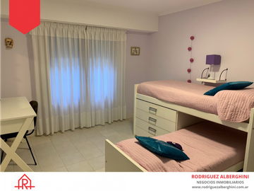 Casa en excelente ubicación (Calle 37 esq. 30)