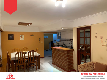 Casa en excelente ubicación (Calle 37 esq. 30)