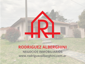 Casa en excelente ubicación (Calle 37 esq. 30)