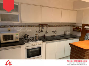 Casa en excelente ubicación (Calle 37 esq. 30)