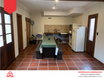 Casa en excelente ubicación (Calle 37 esq. 30)