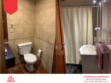 Casa en excelente ubicación (Calle 37 esq. 30)