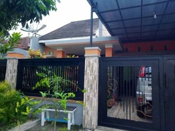 Dijual rumah mewah di dirgantara permai 2 lantai kota malang