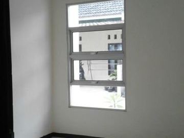 Rumah 2 lantai, SHM, di Nirwana Cipayung, Depok