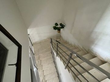 Rumah 2 Lantai Terawat Serta Strategis di Buahbatu Bandung