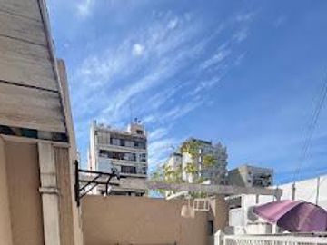 PH en  la mejor zona de barracas sobre A.del valle a metros de Montes de oca