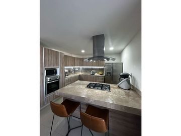 Venta de precioso y amplio departamento de lujo en ALTEA Luxury Living