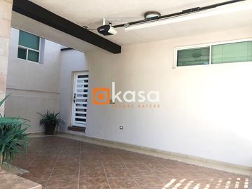 Casa en Venta Las Brisas, zona Contry.