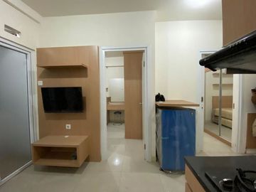 Apartemen green pramuka city bulanan murah fully furnished