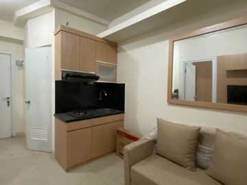 Apartemen green pramuka city bulanan murah fully furnished