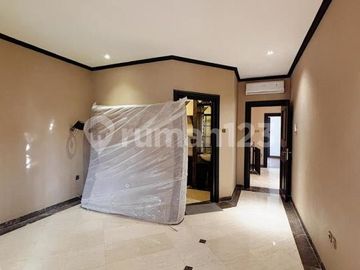 Rumah Full Renov di Cinere - Dekat Tol & Mall, Siap Huni