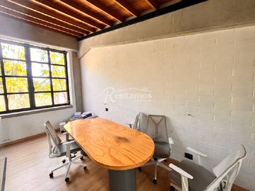 oficina en arriendo en el tesoro. Cod A777210
