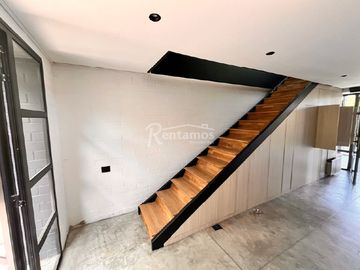 oficina en arriendo en el tesoro. Cod A777210