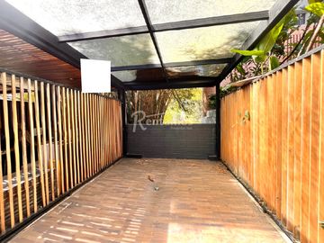 oficina en arriendo en el tesoro. Cod A777210