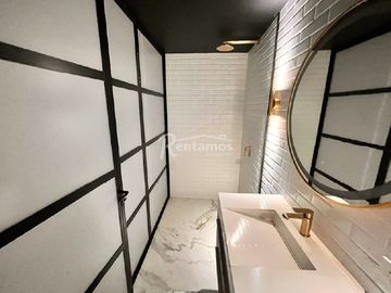 oficina en arriendo en el tesoro. Cod A777210