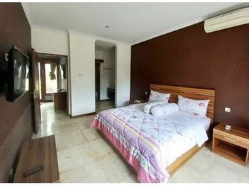 Disewakan Rumah Mewah Style Bali Modern Minimalis 2 Lantai di Padang Sambian Kelod, Denpasar Barat.
