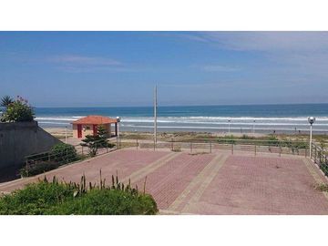 Se vende lote en primera linea de mar Play San Jose
