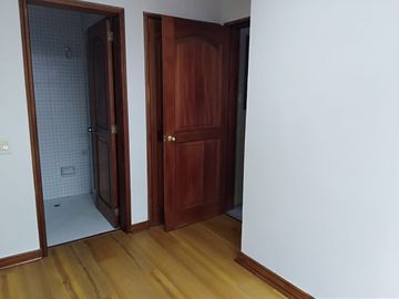 apartamento en arriendo en chico norte. Cod A5125