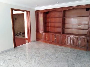 apartamento en arriendo en chico norte. Cod A5125