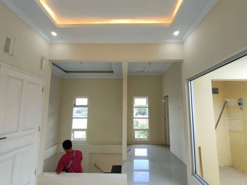 Rumah baru 2 lantai di selatan Terminal Giwangan