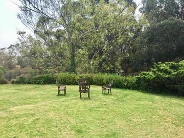 Casa en venta, CDMX, 2 niveles, jardín, Lomas Altas