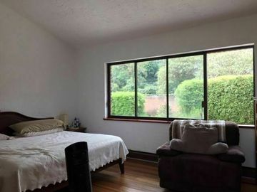 Casa en venta, CDMX, 2 niveles, jardín, Lomas Altas