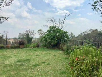 Casa en venta, CDMX, 2 niveles, jardín, Lomas Altas