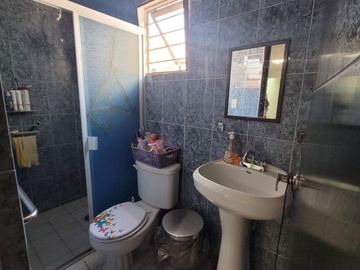 MUY CERCA DEL DEP. HISPANO-MEXICANO, CASA EN VENTA EN U.H. PROGRESO, S.L.P.