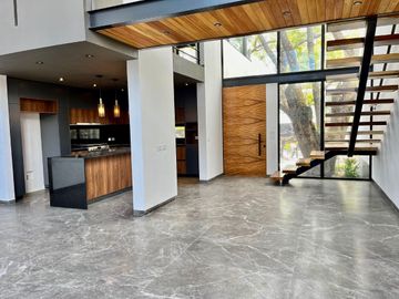Casa en Fraccionamiento en Rancho Cortes Cuernavaca - ROQ-1176-Fr